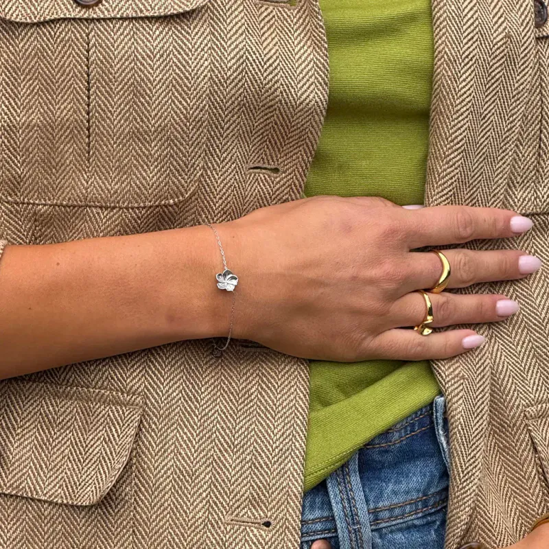 Frida Leonore by Gulldia- Hibiscus- armbånd i stål L:16+3cm