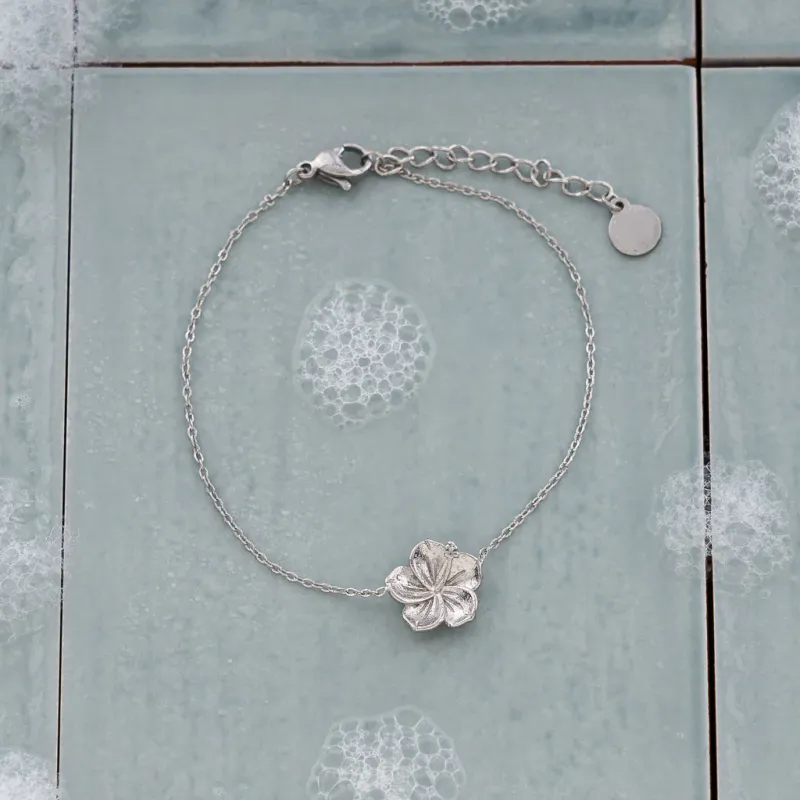 Frida Leonore by Gulldia- Hibiscus- armbånd i stål L:16+3cm