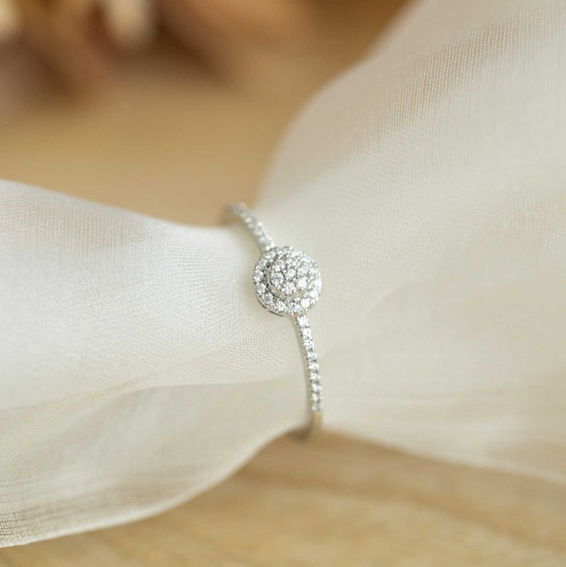 Ring i 585 hvitt gull med diamanter 0,11ct W/SI